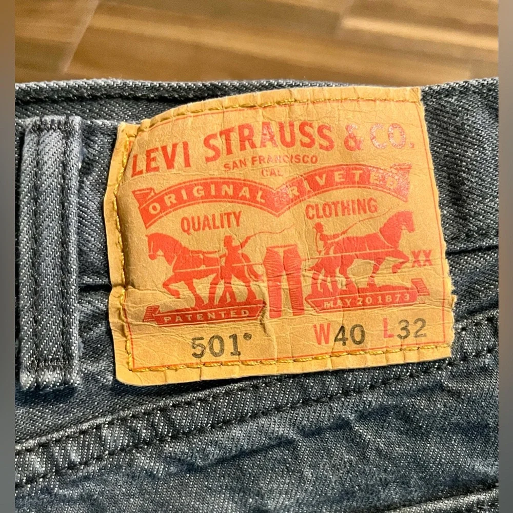 Levi’s 501 Original Fit Straight‎ Leg Button Fly Stonewash Size 40 x 32 - Picture 4 of 5